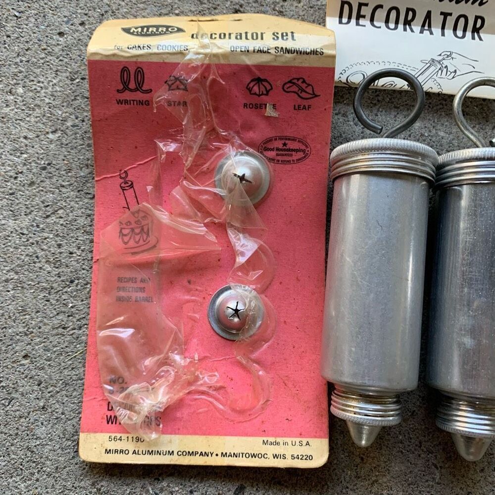 Mirro Aluminum Decorator Set - Picture 2 of 6